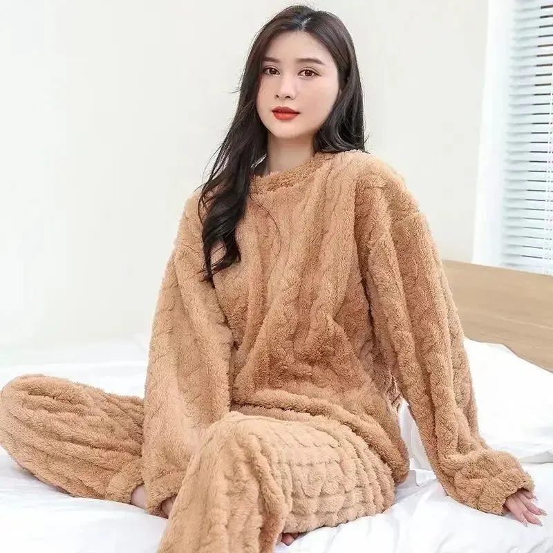 Fluffy Fleece Winter Pyjama Set Women’s 2-Piece Velvet Sleepwear - One Size