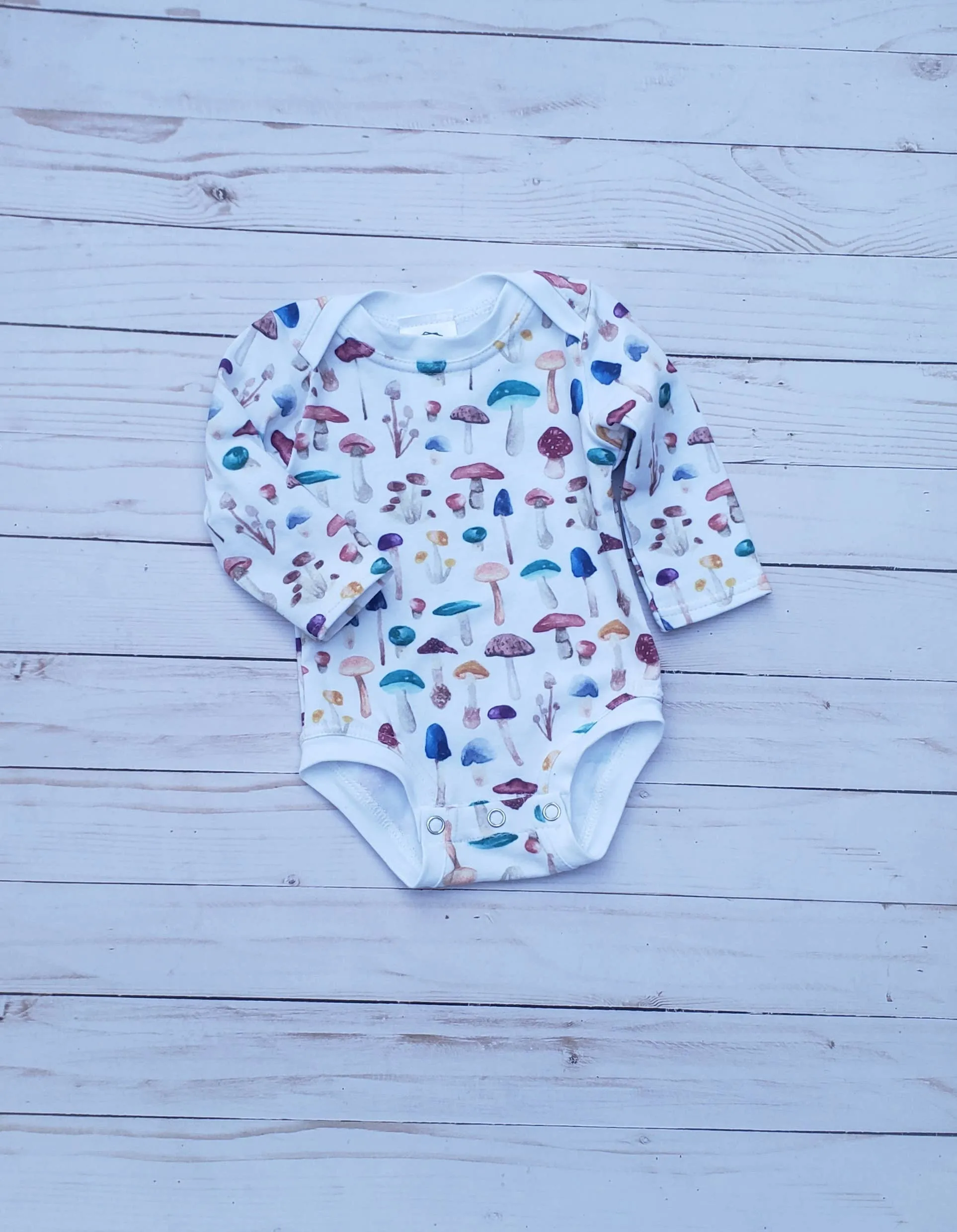 Mushroom bodysuit, infant clothing, infant bodysuit: 9-12 month